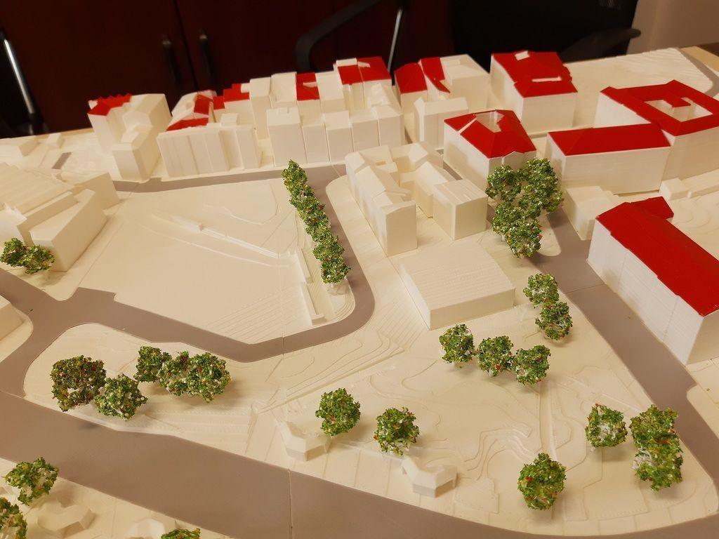Miejscowy plan zagospodarowania przestrzennego w żadnym wypadku nie jest projektem budowy czegokolwiek. Takie makiety mają na razie charakter tylko informacyjny.<br/>fot.UM Przemyśl
