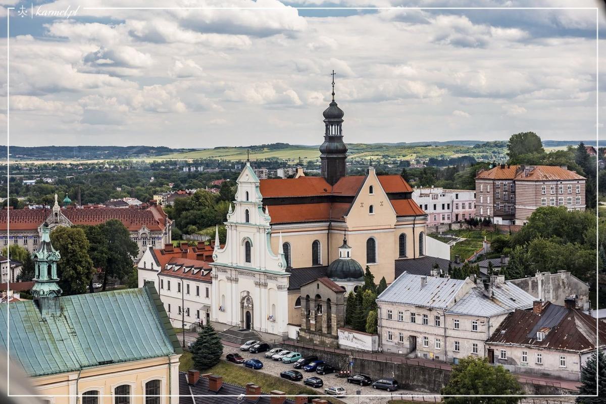 <br/>fot.www.przemysl.karmel.pl