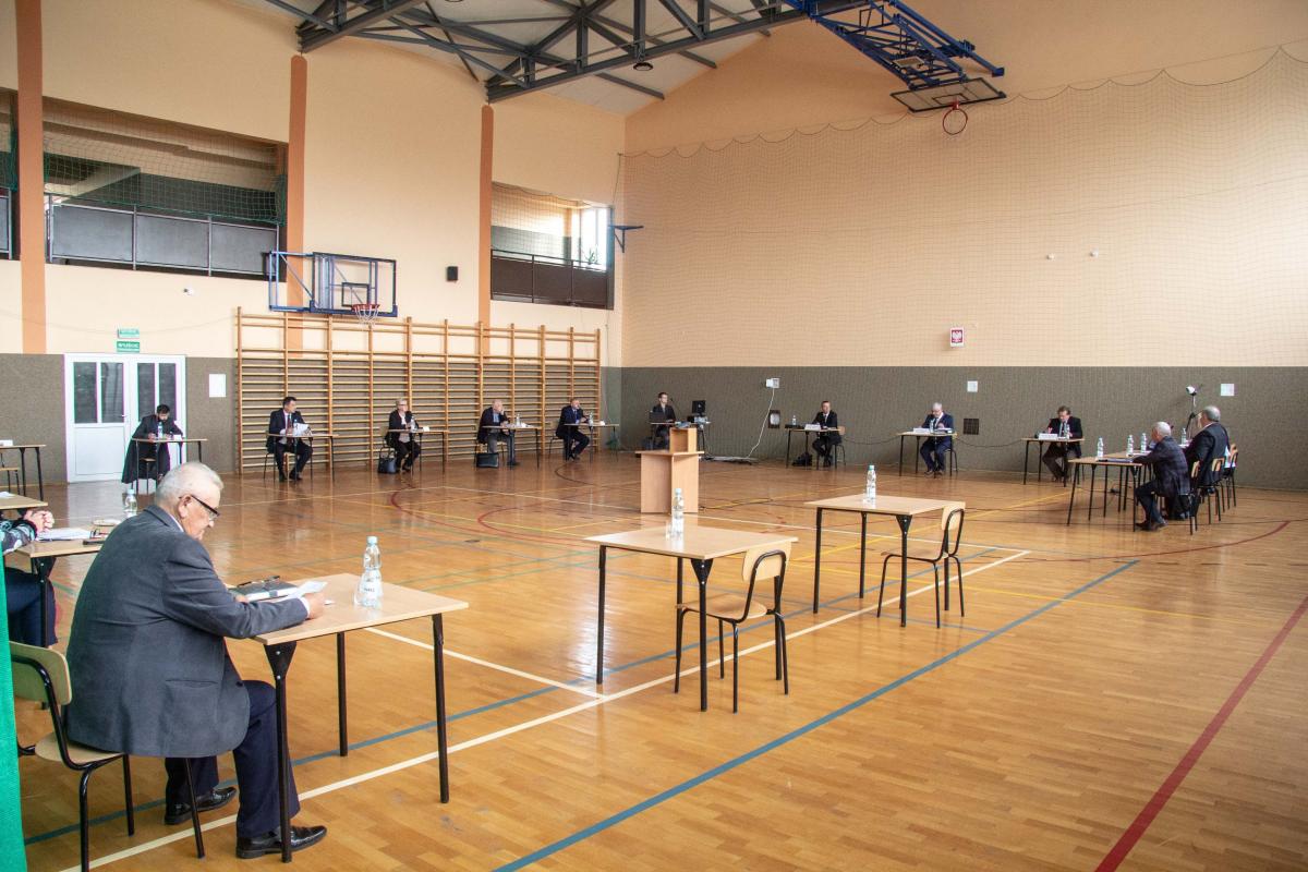Przeprowadzenie nowego podziału w radzie gminy nie spowodowało masowego odrzucania uchwał przygotowywanych w tutejszym urzędzie, choć przesunięcie pewnych akcentów dało się zauważyć.<br/>fot.Bartłomiej Pacek