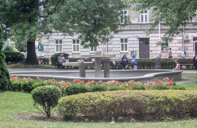Na uruchomienie fontanny mieszkańcom znów przyjdzie poczekać.<br/>fot.Bartłomiej Pacek