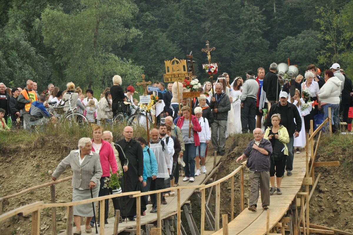 Plan odpustu nie różni się od tego z poprzednich lat. Większość uroczystości odbywa się na otwartej przestrzeni.<br/>fot.Paweł Bugira