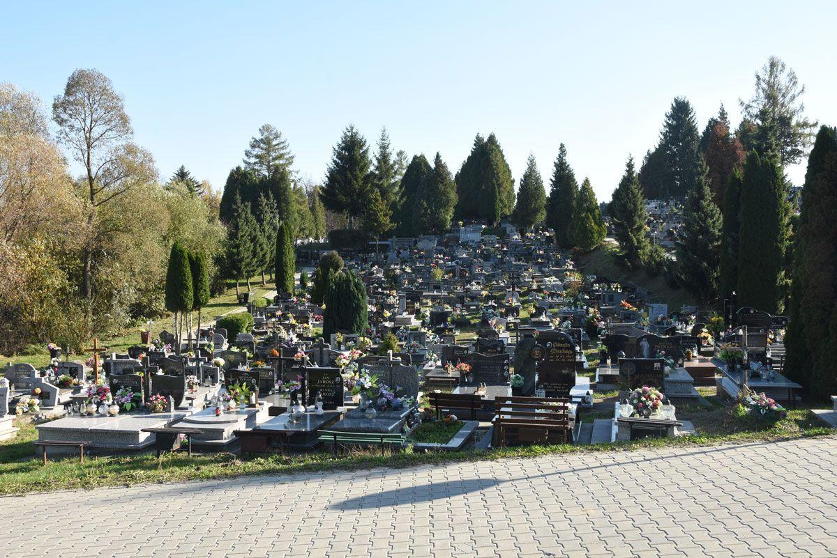 Cmentarz na Zasaniu. Zdjęcie ilustrujące.<br/>fot.Paweł Bugira / archiwum