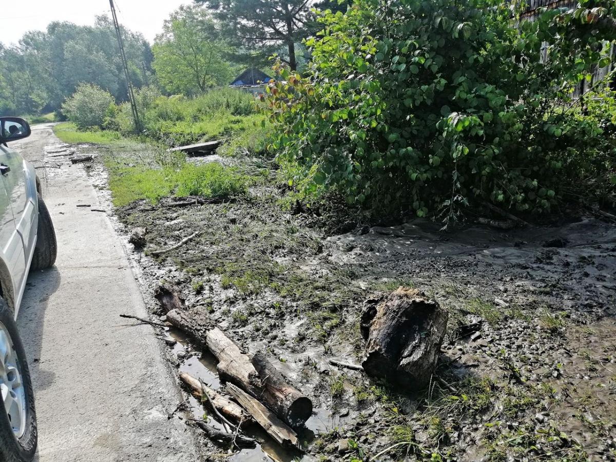 Po ulewie są poważne straty w infrastrukturze drogowej, zwłaszcza tam, gdzie był gotowy podkład do wylania asfaltu. Wszystko spłynęło.<br/>fot.UG Fredropol