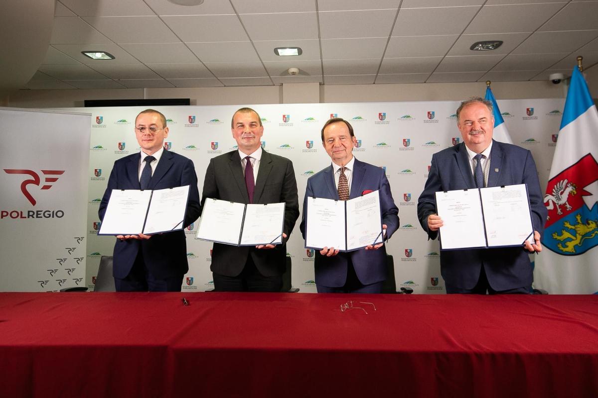 Do podpisania umowy doszło 15 lipca br. Całkowita jej wartość wynosi 465 mln 969 tys. 794 zł.<br/>fot.Michał Mielniczuk/Biuro Prasowe UMWP