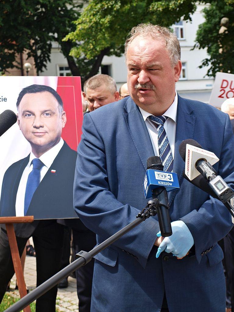 O założeniach FIS opowiadał wicemarszałek województwa podkarpackiego Piotr Pilch (PiS).<br/>fot.Mariusz Godos