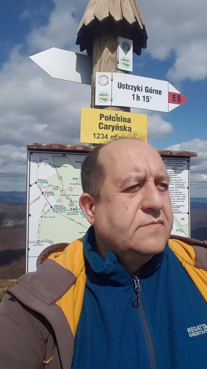 – Gdy trzeba było, przygotowywałem lodowisko do otwarcia i pracowałem przy obsłudze klientów. W nocy i weekendy dozorowałem obiekty, przycinałem krzewy i trawę, a po otwarciu w tym i ubiegłym sezonie letnim obsługiwałem kolej krzesełkową, zgodnie z posiadanymi uprawnieniami – powiedział R. Kazimir.<