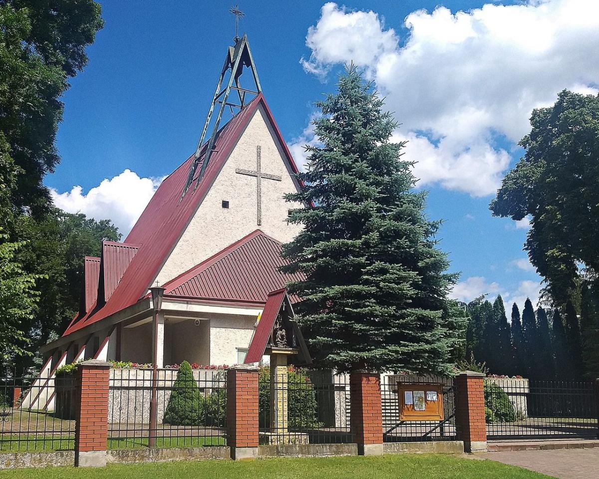 Kolejne ognisko koronawirusa SARS-CoV-2 powstało w parafii pw. św. Marii Magdaleny w Ostrowie koło Przemyśla. <br/>fot.ze zbiorów własnych