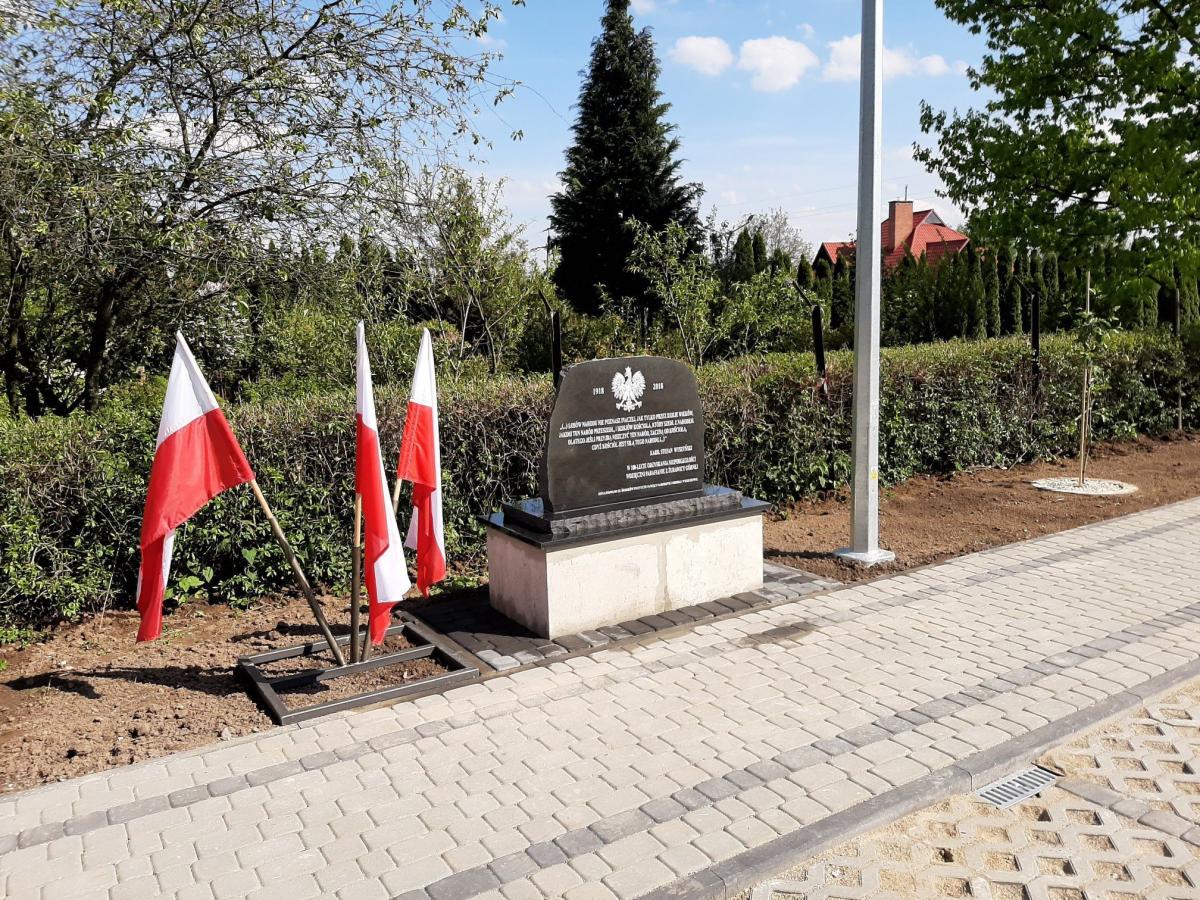 Poświęcenie tablicy odbyło się... po raz drugi. Wcześniej znajdowała się ona tuż obok kościoła parafialnego im. św. Andrzeja Boboli w Żurawicy Górnej.<br/>fot.UG Żurawica