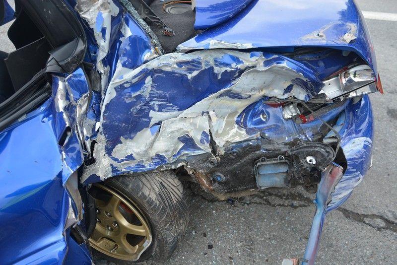 Przód subaru został doszczętnie zniszczony.<br/>fot.KMP Krosno