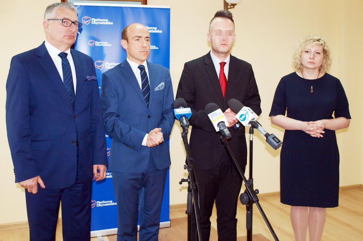 Kamil K. (drugi z prawej) w 2017 r. firmował projekt „Zjednoczona opozycja na Podkarpaciu”. Oprócz niego na konferencji prasowej wystąpili wówczas (od lewej): Marek Rząsa, Borys Budka i Marta Golbik.fot.Mariusz Godos