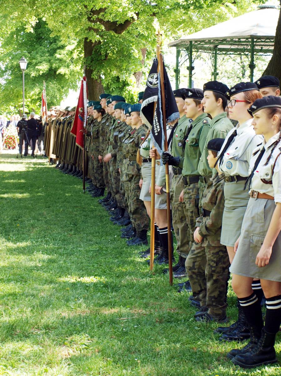 Przy kamieniu upamiętniającym uchwalenie konstytucji nie staną poczty sztandarowe. Nie zostanie odczytany apel poległych, nie oddana zostanie salwa honorowa.<br/>fot.Mariusz Godos