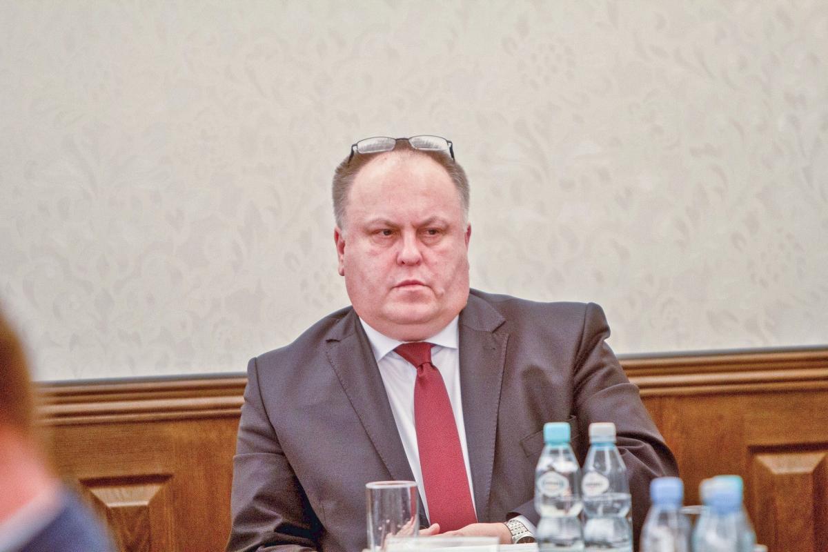 L. Kisiel zorganizował dla przeworskich przedsiębiorców parasol ochronny.<br/>fot.Bartłomiej Pacek