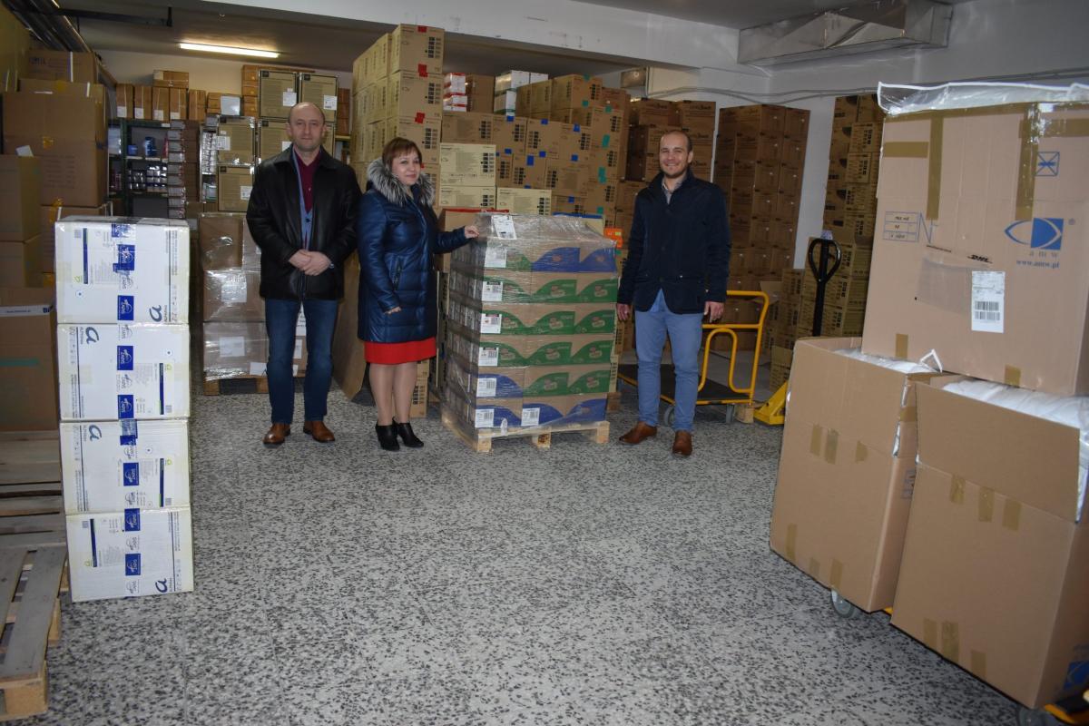 Sygnały, ale i konkretne gesty płyną od wielu firm. Wśród pomocowych liderów są firmy: Inglot, Kazar, Siepomaga.pl, Fundacja Grupy Pern, Dr Oetker, Huta Stalowa Wola SA.<br/>fot.ze zbiorów własnych