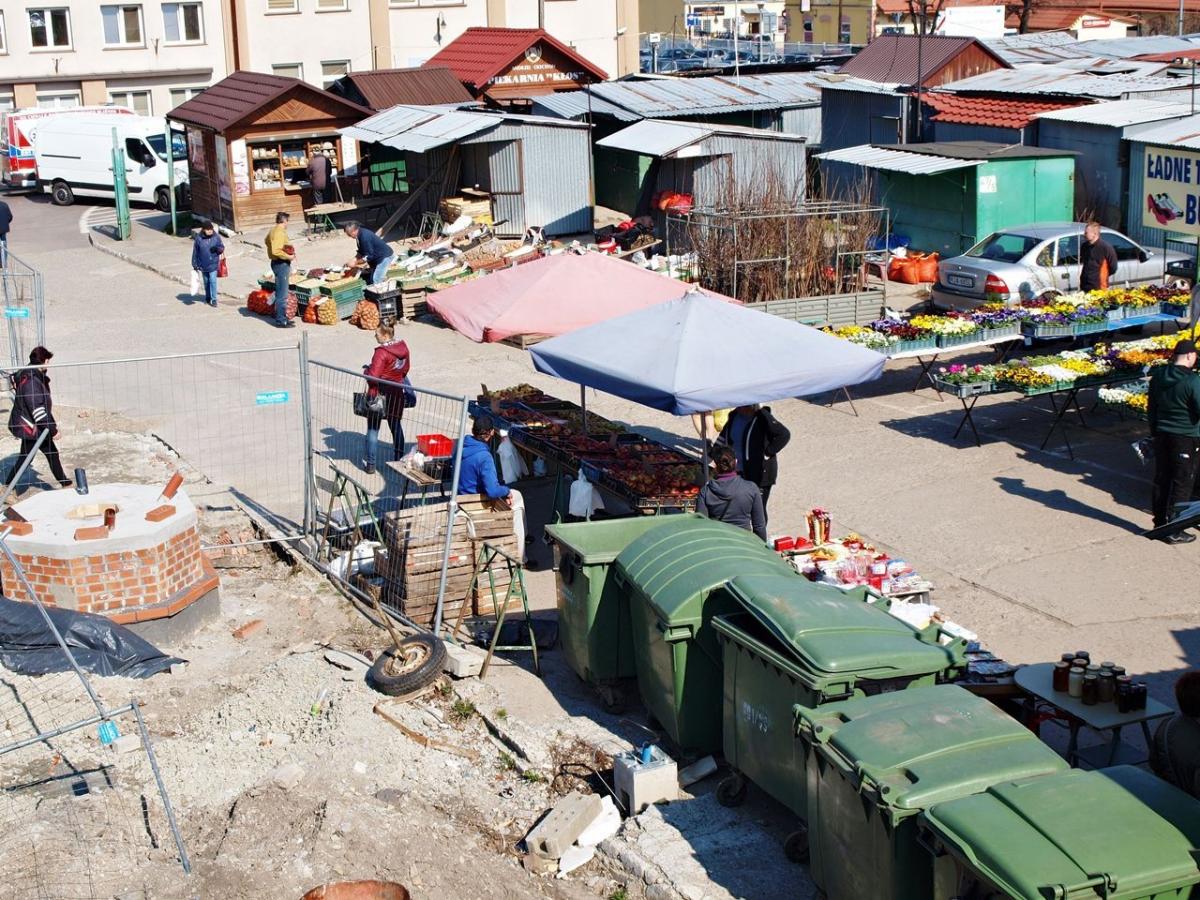 Członkowie PKK, handlujący m.in. na Zielonym Rynku zdecydowali się wystosować pismo do władz miasta. Stwierdzili w nim, że przedstawione propozycje są nie do zaakceptowania. <br/>fot.Mariusz Godos