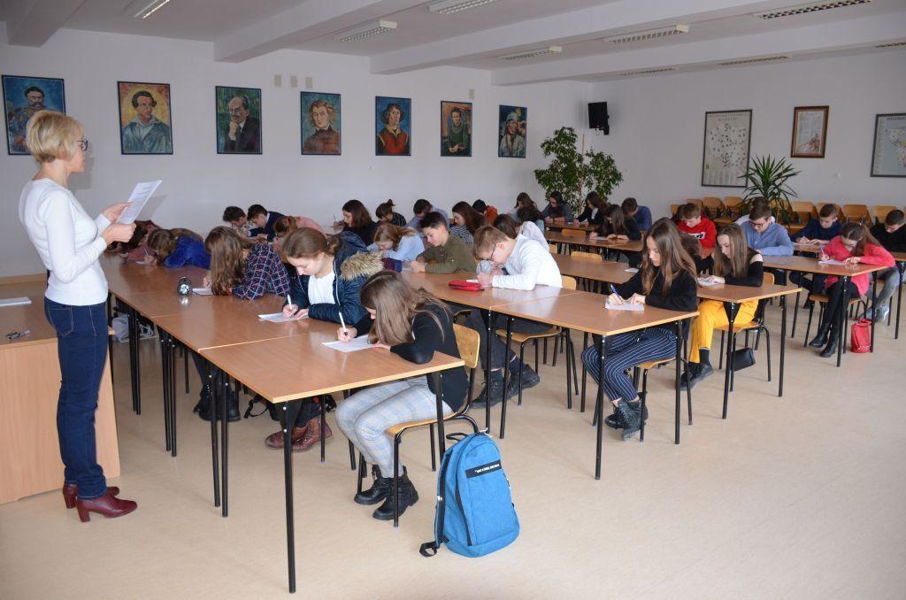 Finałowe dyktando napisało 35 uczniów z 14 szkół podstawowych. <br/>fot.Starostwo Powiatowe Przeworsk
