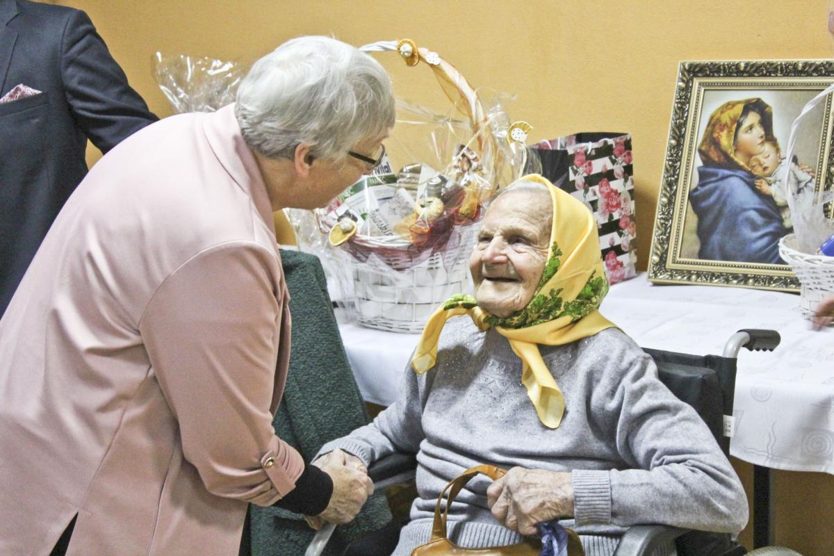 Dostojna jubilatka, mimo zacnego wieku, wciąż ma w sobie wiele radości życia.<br/>fot.UG Tryńcza