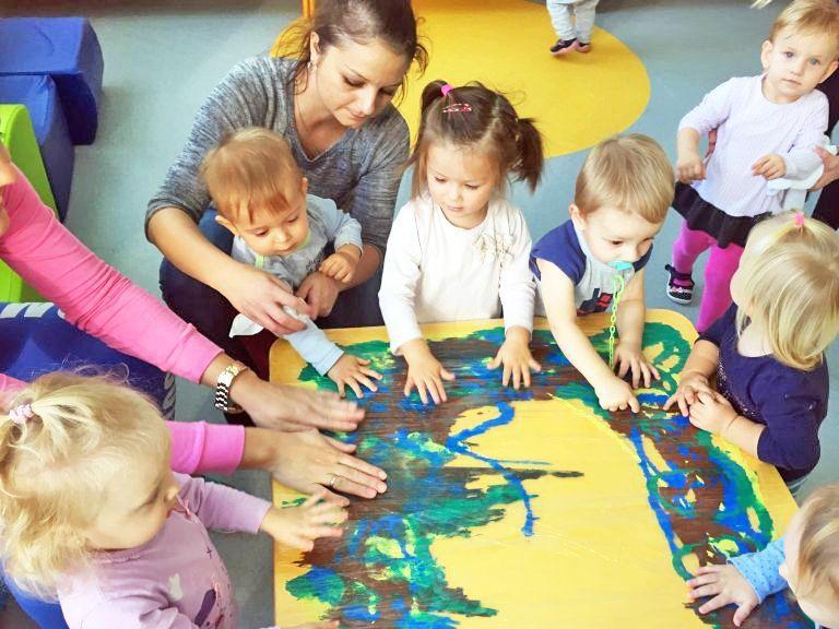 Na najmłodsze dzieci (od 20 tygodnia życia do lat 3) czekają miejsca w Miejskim Żłobku Radosny Zakątek. Natomiast grupy żłobkowe funkcjonujące w przedszkolach nr 10 i 1 przyjmują maluchy od 1 do 3 roku życia.<br/>fot.UM Jarosław