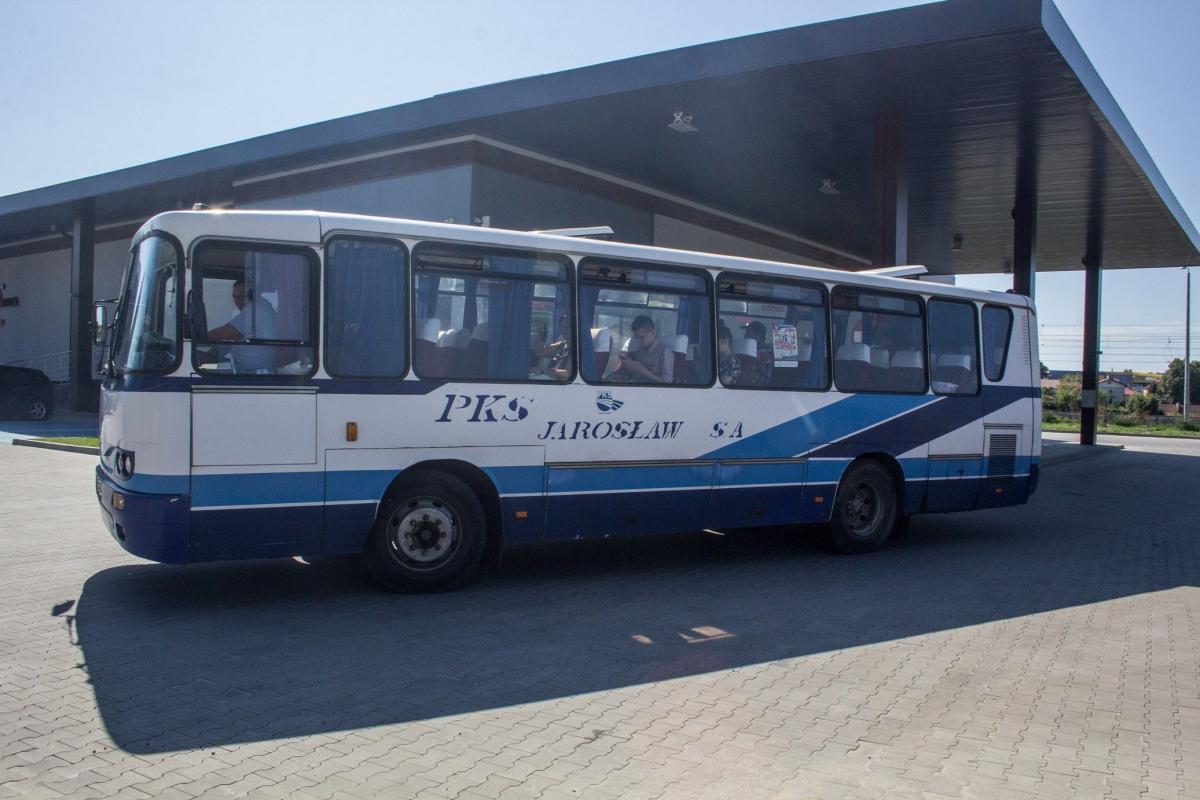 Na ostatniej sesji rady powiatu rozważano zagadnienia związane z przewozami realizowanymi przez jarosławski PKS na terenie powiatu lubaczowskiego.<br/>fot.Bartłomiej Pacek