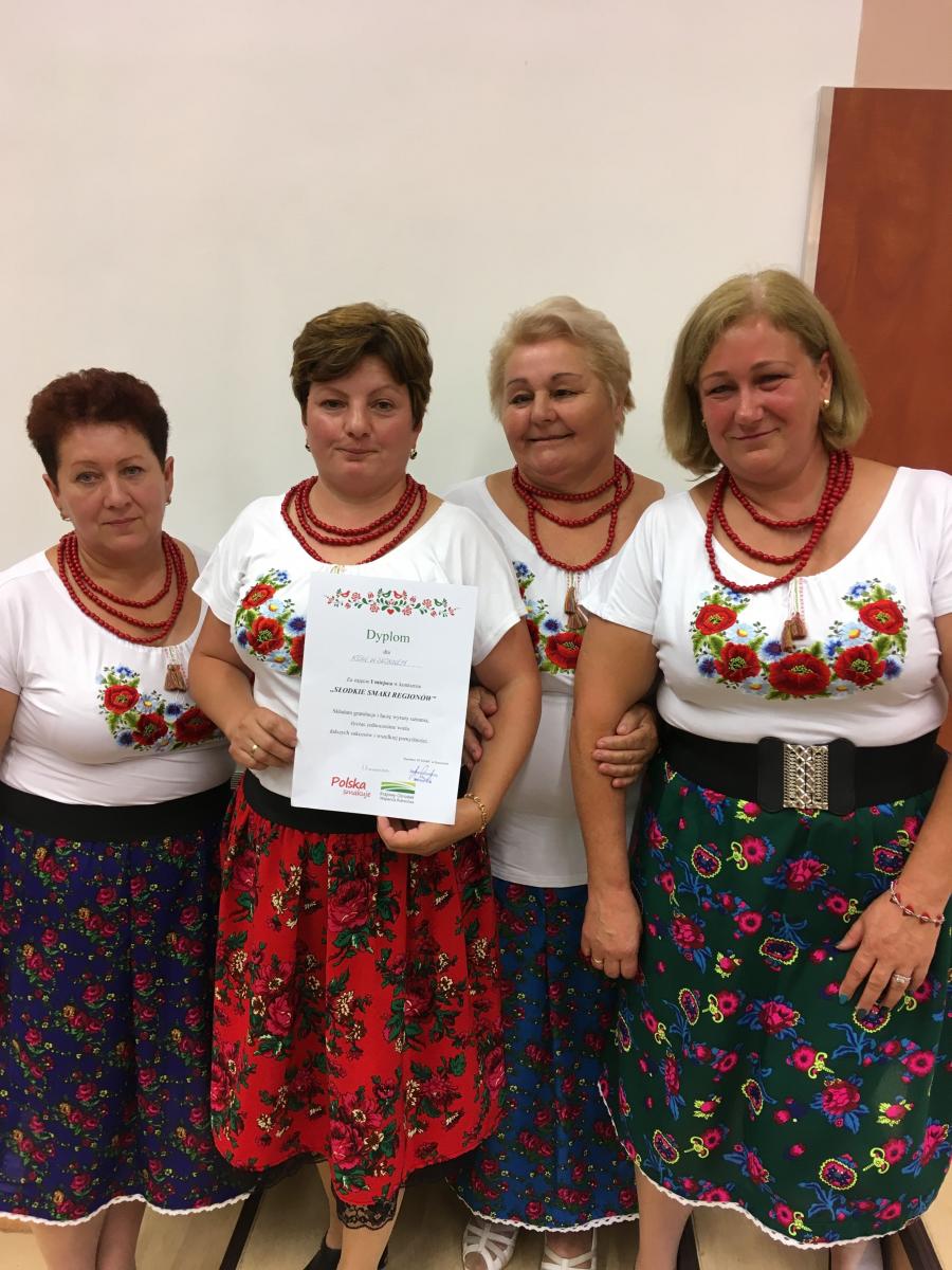 Koło Gospodyń Wiejskich w Słonnem we wrześniu 2019 r. zajęło pierwsze miejsce w konkursie Słodkie Smaki Regionów w Przemyślu.<br/>fot.archiwum