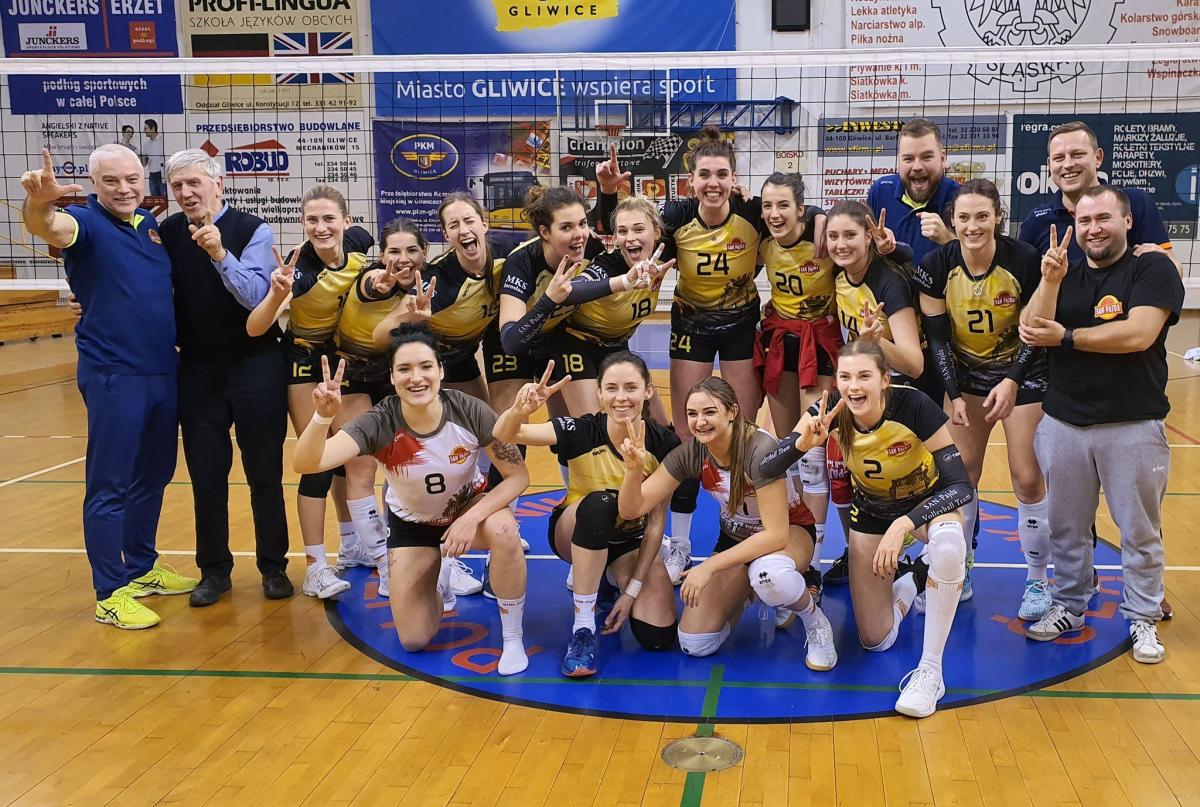 Jarosławianki po raz kolejny mogły cieszyć się z wygranej na I-ligowych parkietach. Tym razem w Gliwicach.<br/>fot.www.facebook.com/SanPajdaVolleyballTeam