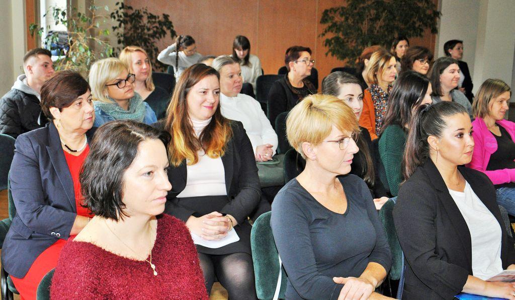 Problemy zdrowotne dzieci i młodzieży były tematem ostatniej przemyskiej konferencji naukowej zorganizowanej przez Fundację „jerzyk” w Hotelu Accademia w Przemyślu.<br/>fot.Agata Czereba / UM Przemyśl