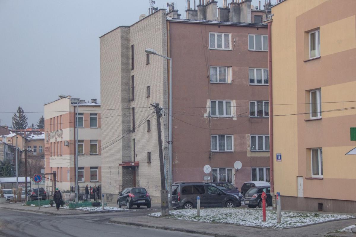 W poniedziałek, 30 grudnia, policjanci pod nadzorem prokuratora w mieszkaniu na Przemyskiej pracowali niemal cały dzień.<br/>fot.Bartłomiej Pacek