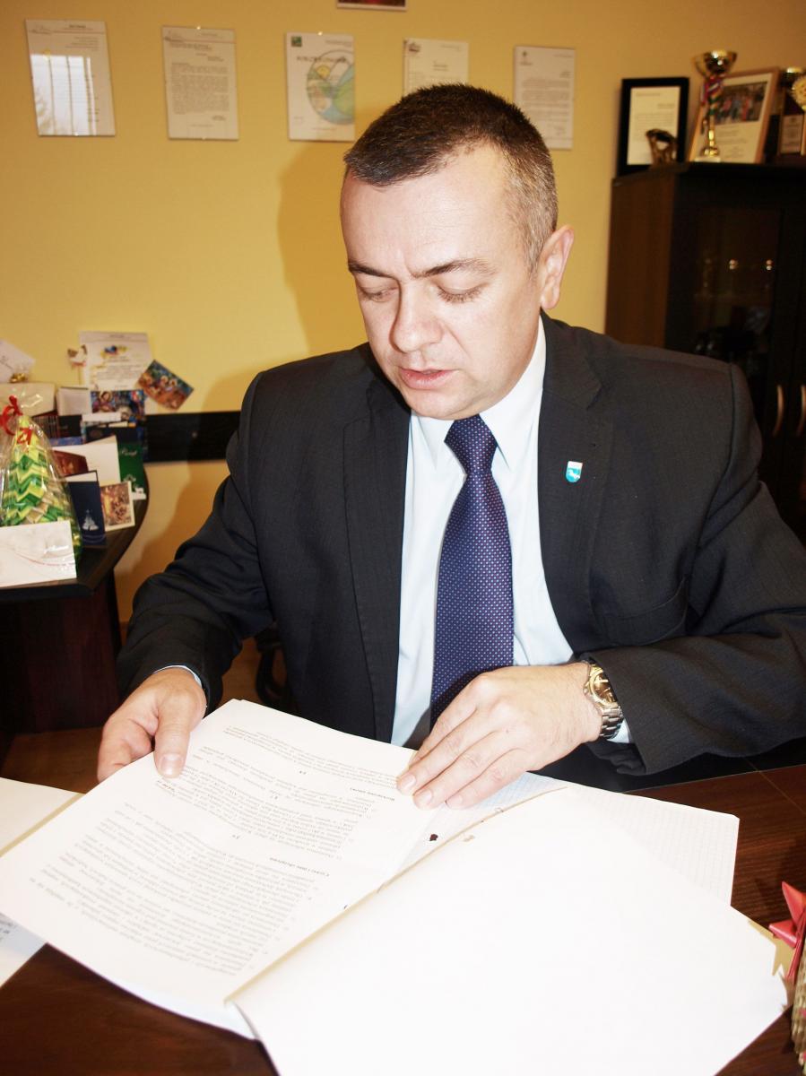 – Subwencja oświatowa nie wystarcza na finansowanie bieżących zadań edukacyjnych. Koszty, które ponosimy w związku z utrzymaniem tylko tej jednostki, w 2019 roku według planu finansowego wynoszą 186 tysięcy złotych – powiedział wójt gminy Fredropol Mariusz Śnieżek. <br/>fot.Mariusz Godos