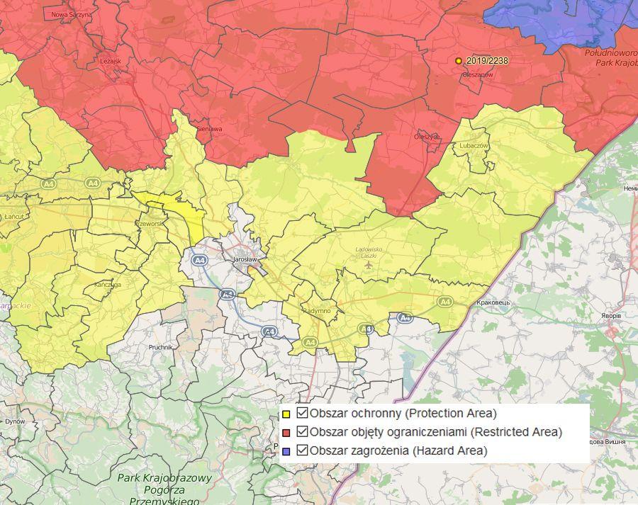 Mapa ognisk i przypadków ASF na terenie byłego województwa przemyskiego oraz aktualny zasięg obszarów objętych restrykcjami.
<br/>fot.GIW/pac