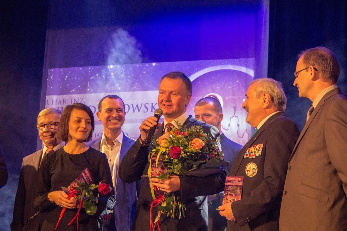 Statuetkę odebrał dr hab. inż. Janusz Dąbrowski. <br/>fot.Bartłomiej Pacek