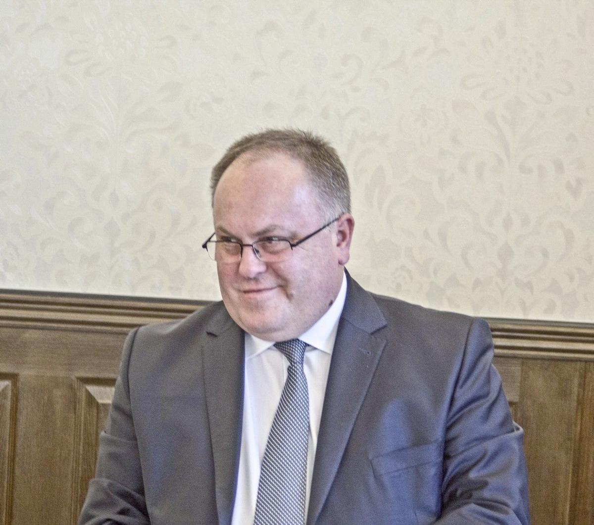 O lokalizacji miejsc z darmowym internetem informował na ostatniej sesji rady miasta Leszek Kisiel.<br/>fot.Bartłomiej Pacek