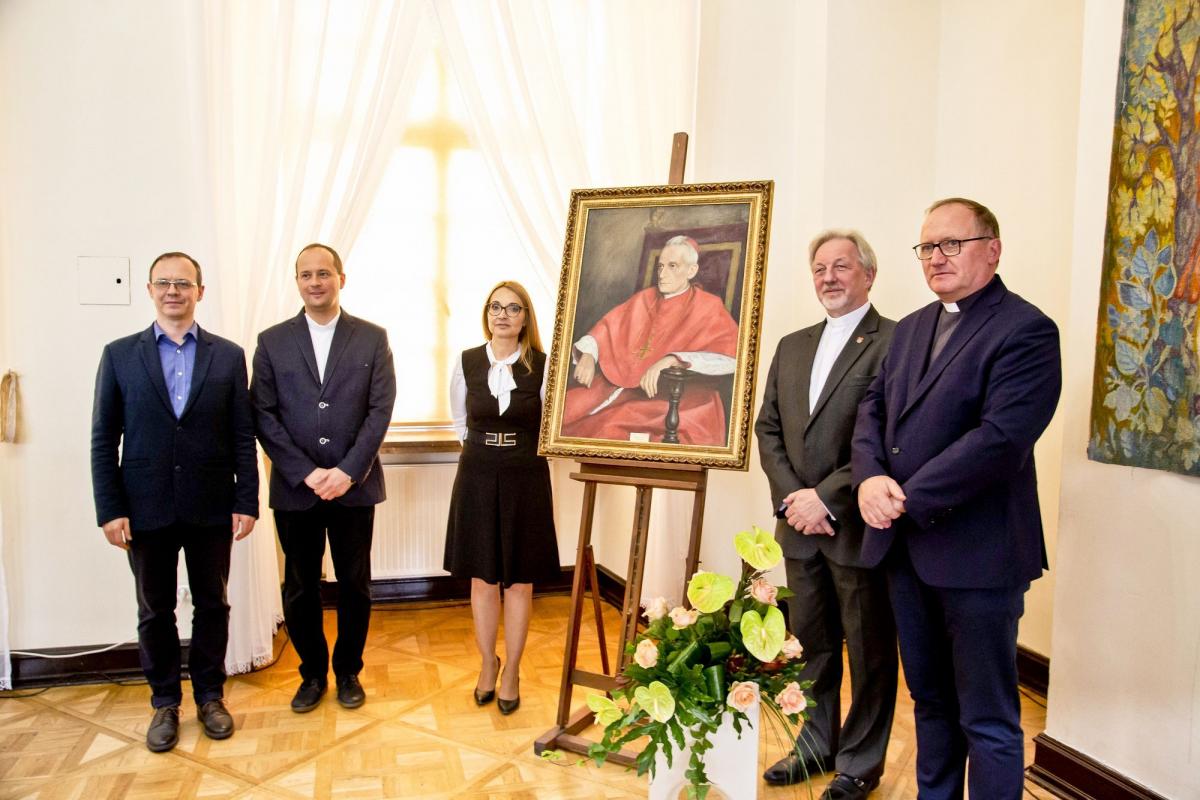 Od lewej: Marcin Marymowski, ks. Marcin Kapłon, Żaneta Niedbała, ks. Józef Markowski, ks. Józef Wołczański.<br/>fot.Kamil Jacek Zarański