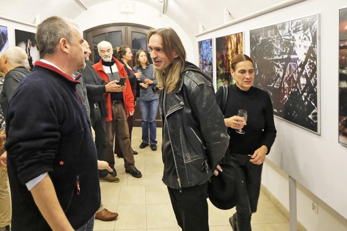 Wernisaż wystawy w Małej Galerii Fotografii.<br/>fot.Jacek Szwic