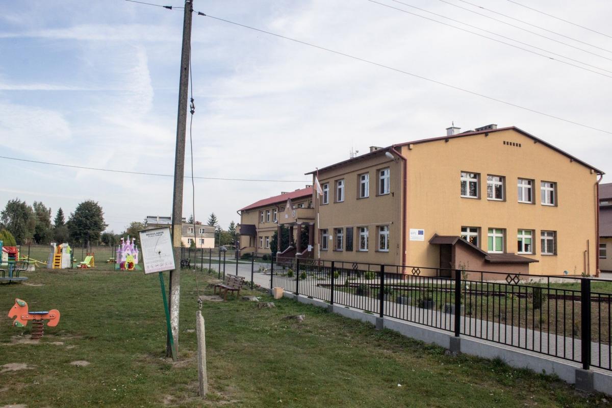 Czy w SP w Duńkowicach uda się przezwyciężyć konflikt rodziców i nauczycieli z dyrektorką?<br/>fot.Bartłomiej Pacek