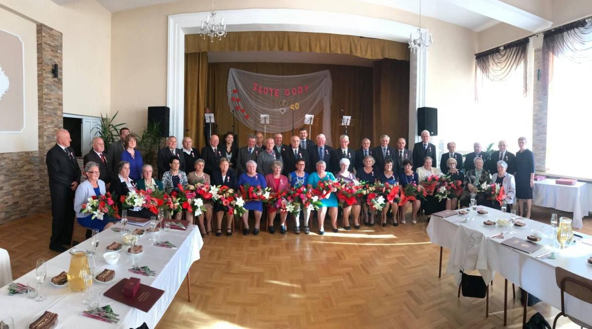 Za ciekawostkę lub naukowy fakt można uznać stwierdzenie, że Zośka to świetny materiał na żonę. Imię Zofia nosi aż 8 z 22 pań, które w ubiegły czwartek świętowały złote gody.<br/>fot.UMiG Kańczuga