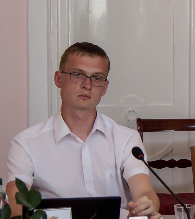 Radny Piotr Kozak optował za tym, by wesprzeć finansowo rodziny z małymi dziećmi.<br/>fot.Bartłomiej Pacek