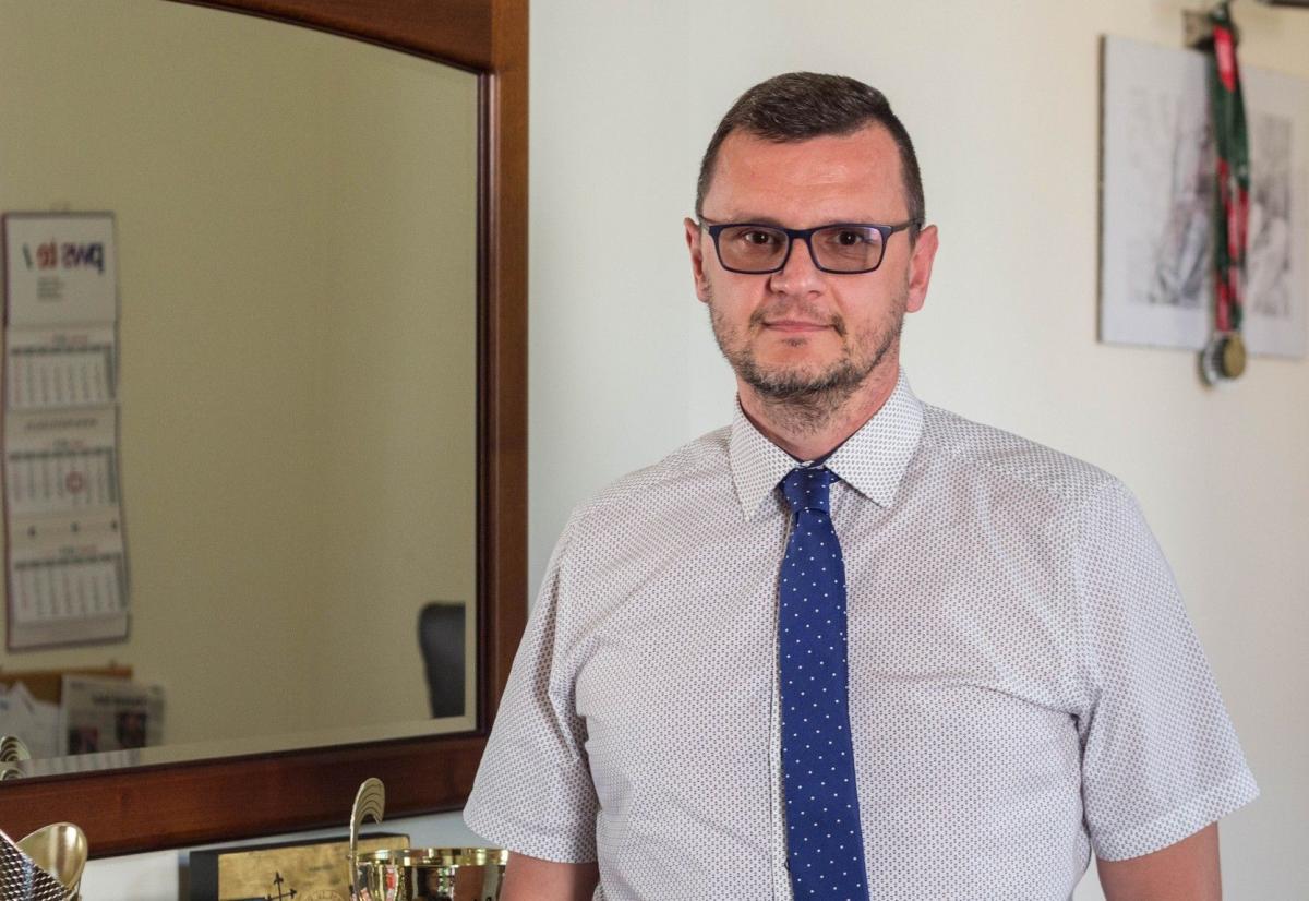 Artur Świątek ostatnio mocno zaangażowany był przy projekcie reaktywacji koszykówki w Jarosławiu.<br/>fot.Bartłomiej Pacek