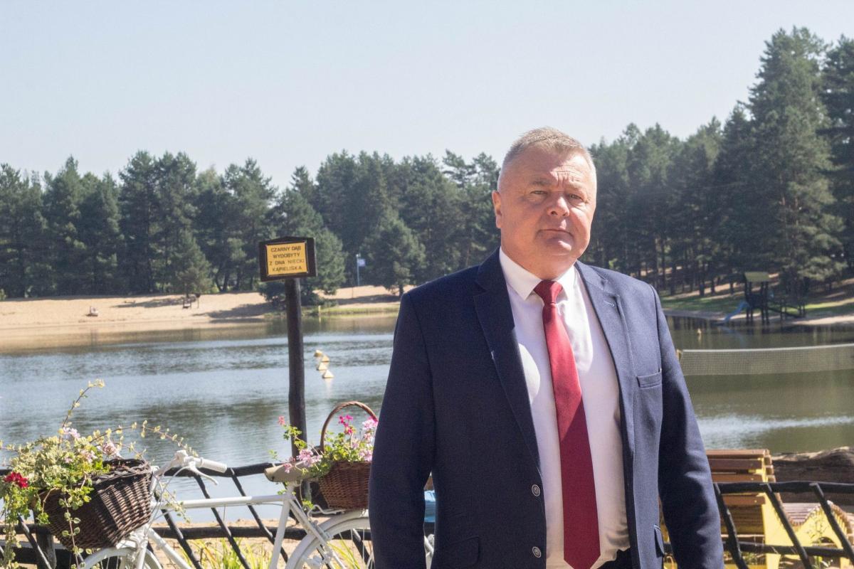 Wójt Ryznar uznał tegoroczne lato za udane. Teraz chce pójść za ciosem i z turystyki i rekreacji uczynić największy atut, już nie tylko Radawy, ale całej gminy Wiązownica. <br/>fot.Bartłomiej Pacek