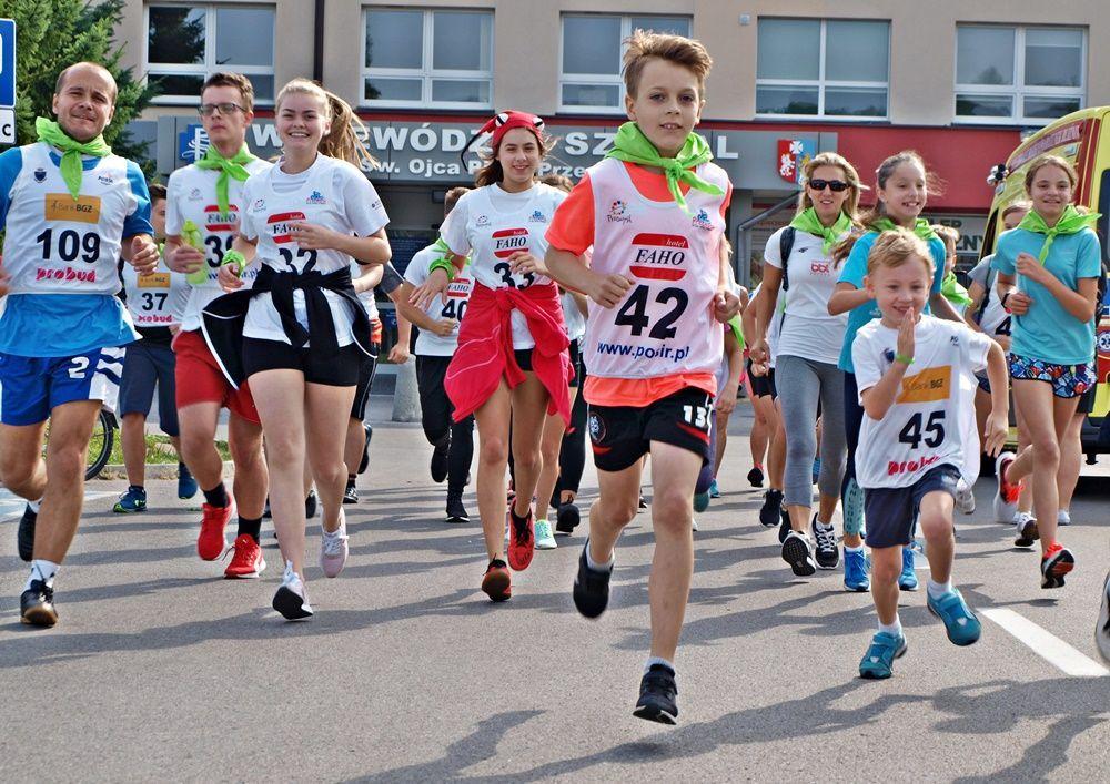 Wśród startujących byli i starsi, i młodsi. Najliczniejszą grupą – tradycyjnie – była młodzież z I Liceum Ogólnokształcącego im. Juliusza Słowackiego w Przemyślu.<br/>fot.Mariusz Godos