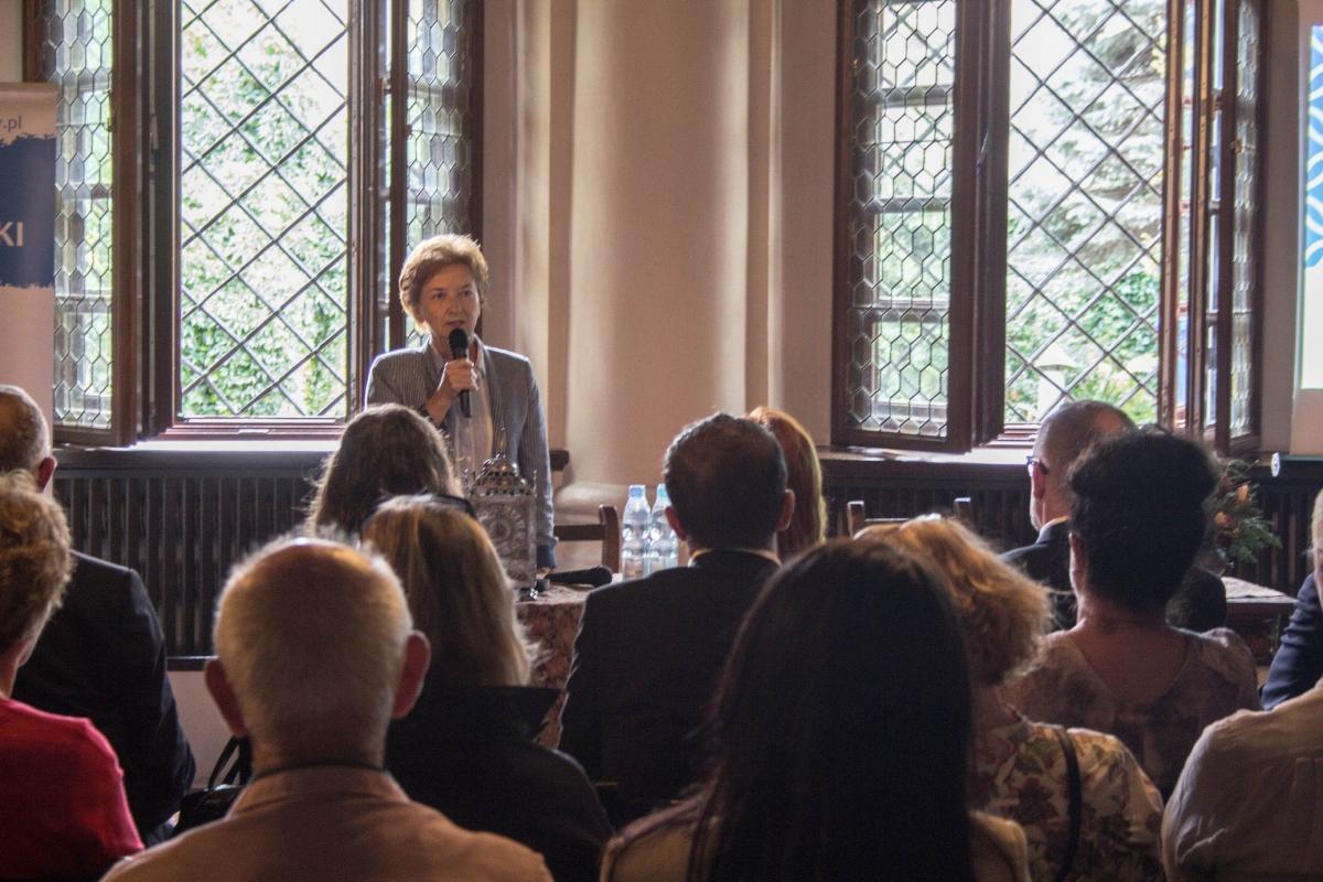 O kulturze mieszczańskiej opowiadała starszy kustosz muzeum Zofia Kostka-Bieńkowska.<br/>fot.Bartłomiej Pacek