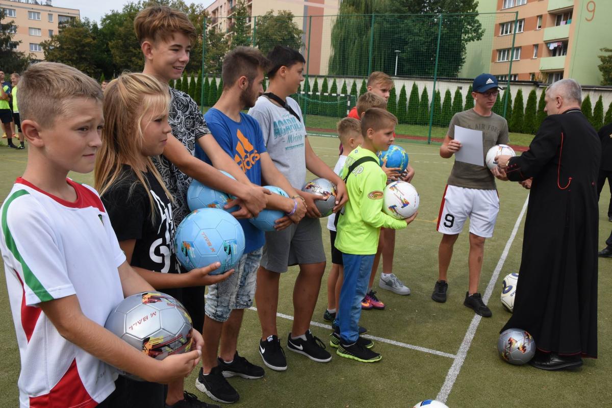 Ubiegłoroczni zwycięzcy kategorii 2003 i młodsi – FC Kmiecie. <br/>fot.Paweł Bugira