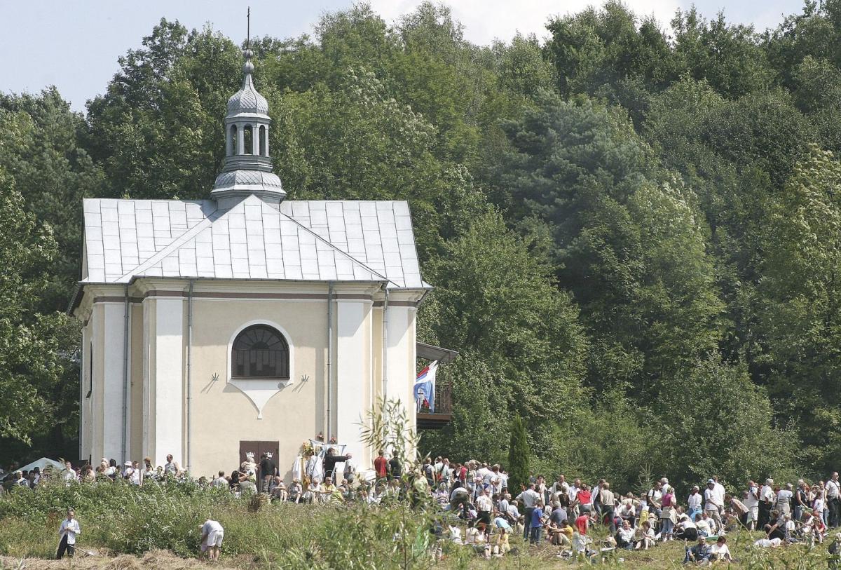 Sanktuarium w Kalwarii Pacławskiej, kapliczki i teren, na którym się znajdują, wpisane są do rejestru zabytków. Być może niebawem trafi tam także cały układ urbanistyczny miejscowości.<br/>fot.ze zbiorów własnych