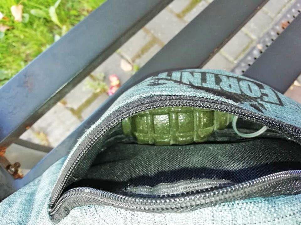 Metalowa replika granatu na pierwszy rzut oka wyglądała groźnie.<br/>fot.KPP Przeworsk
