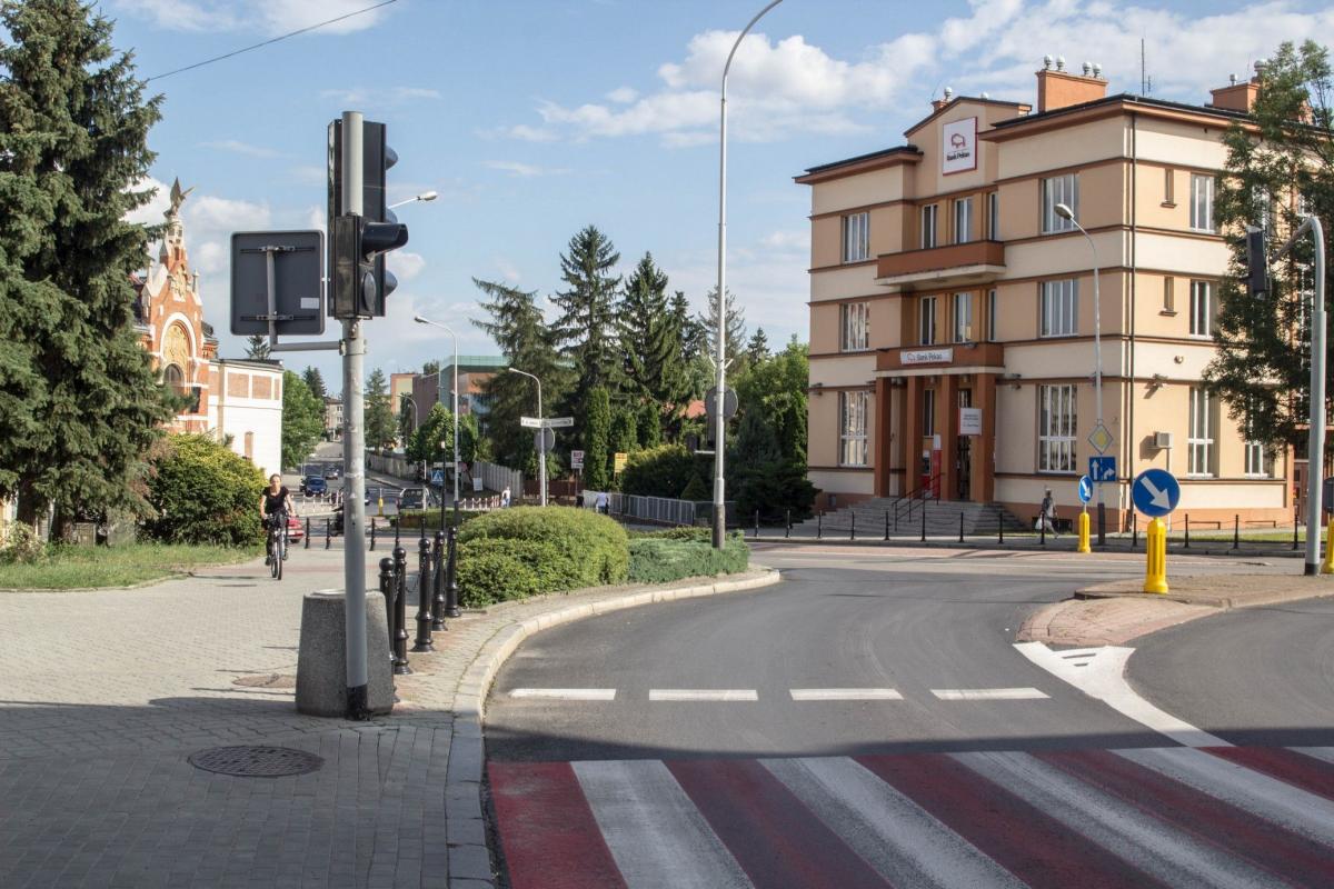 Styk ulic Lubelskiej, Grunwaldzkiej i Sikorskiego to newralgiczny komunikacyjnie punkt na mapie miasta. <br/>fot.Bartłomiej Pacek