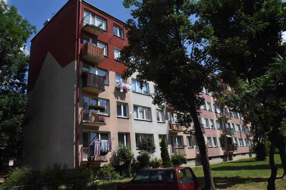 Mieszkańcy bloku twierdzą, że awarie kanalizacji zdarzały się już wcześniej, ale nie były tak uciążliwe.  <br/>fot.Paweł Bugira