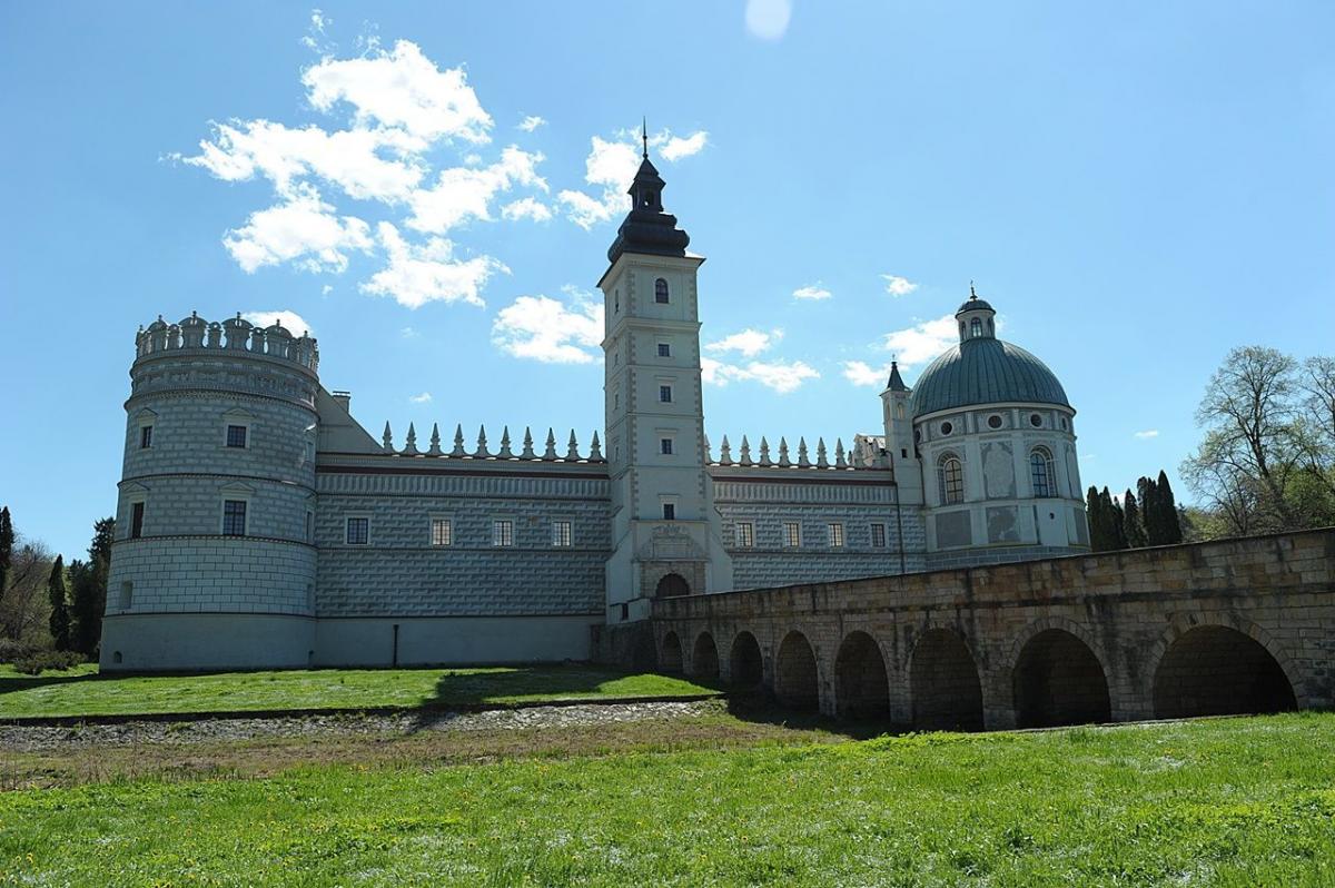 Do tej pory z naszego regionu wpisane na listę pomników historii wpisane zostały cztery obiekty, m.in. Zespół Zamkowo-Parkowy w Krasiczynie.<br/>fot.zbiory własne