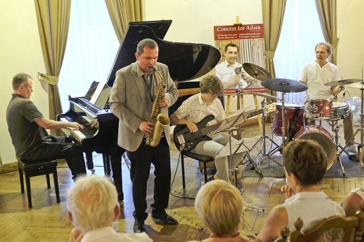 Jazz dla Adama zagrali: Seb Bernatowicz, Marcin Ślusarczyk, Dobrosław Jabłoński i Przemek Cioch.<br/>fot.Jacek Szwic