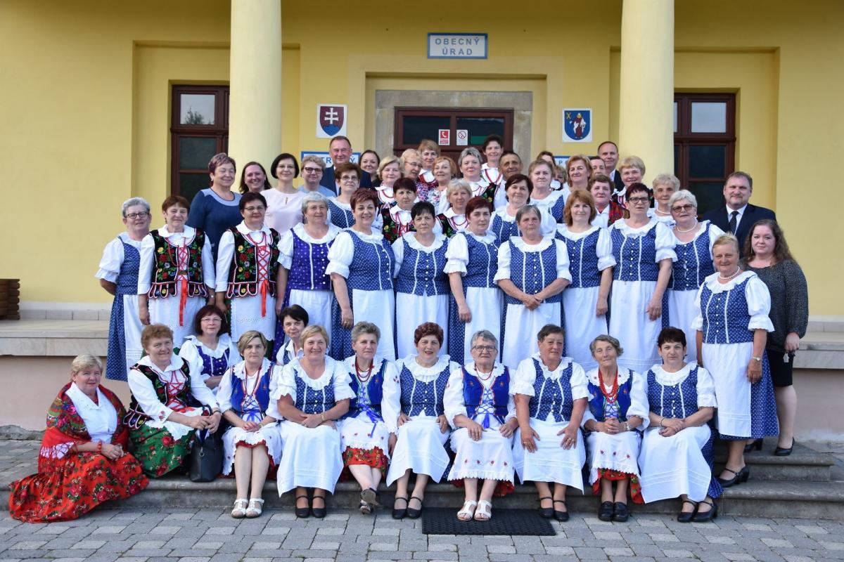 Polsko-słowackie zacieranie granic przez wymianę tradycji gospodyń wiejskich udało się wybornie.<br/>fot.UMiG Sieniawa