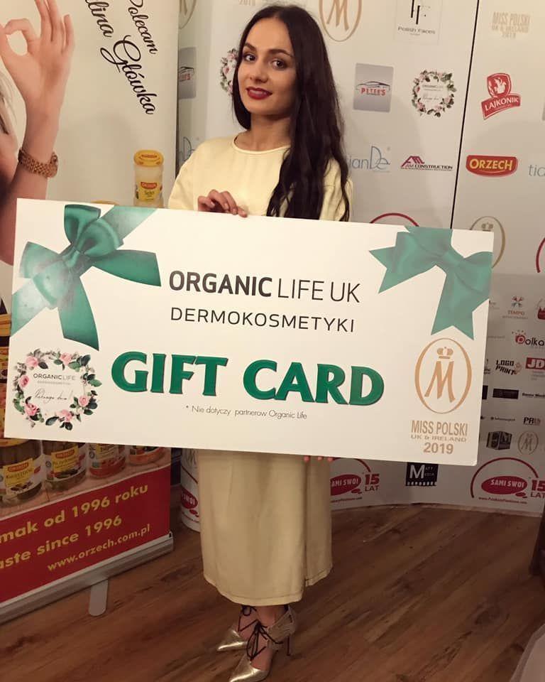 Pochodząca z Horyńca-Zdroju Ewelina Czerwonka została miss firmy Organic Life 2019 podczas wyborów Miss Polski UK&Ireland 2019.<br/>fot.ze zbiorów Eweliny Czerwonki