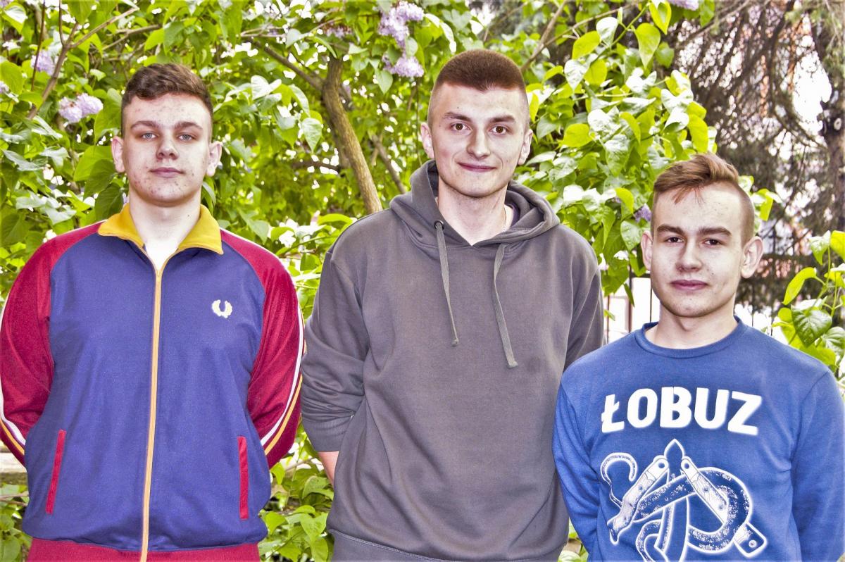 Od lewej tegoroczni maturzyści Hubert Baran, Sławomir Cioch i Krzysztof Sadowy. <br/>fot.Joanna Steblińska