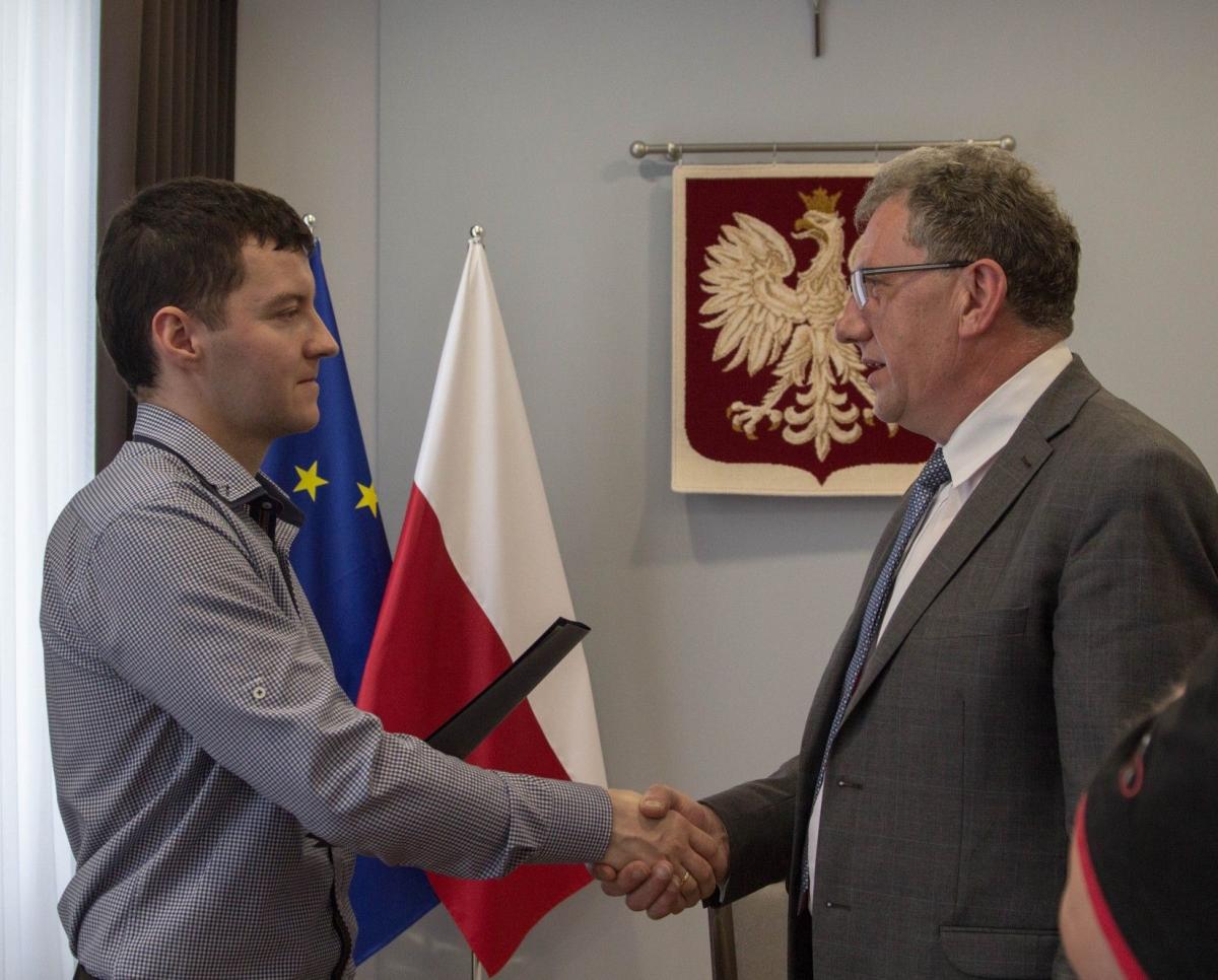 Rafał Kubis zachował skromność. Podkreślał wielokrotnie, że pomocy udzieliła cała czwórka.
<br/>fot.Bartłomiej Pacek